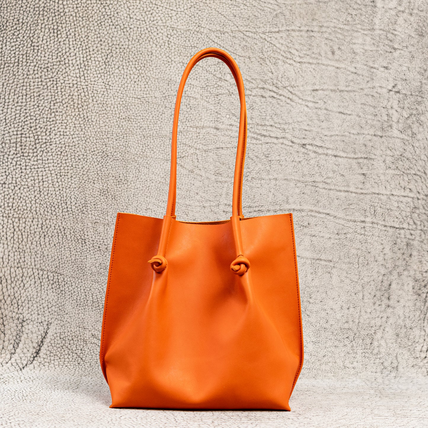 Flora Everyday Leather Tote | Smooth Calf Orange – Atelier Pegai